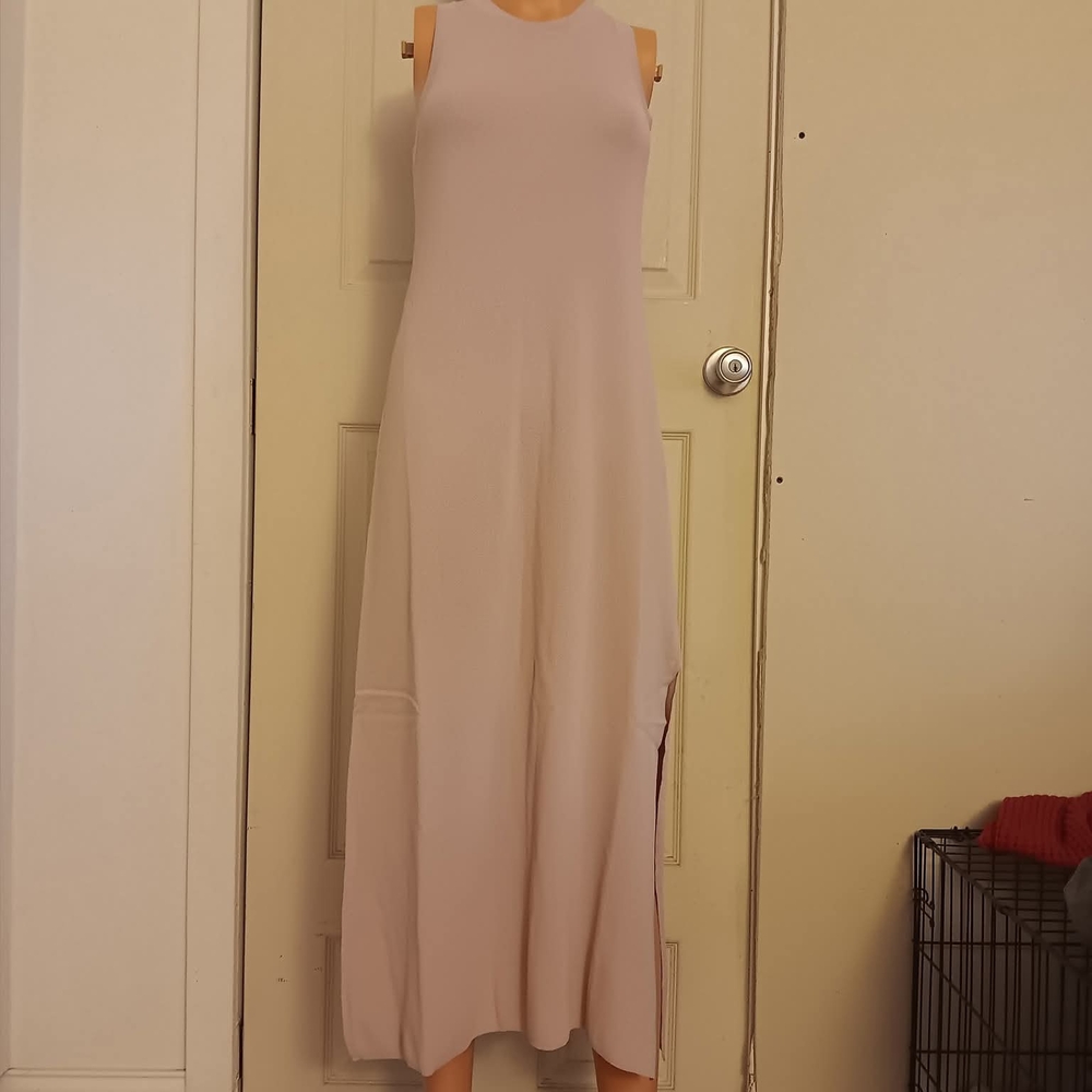 Elegant Sleeveless Cream Maxi Dress